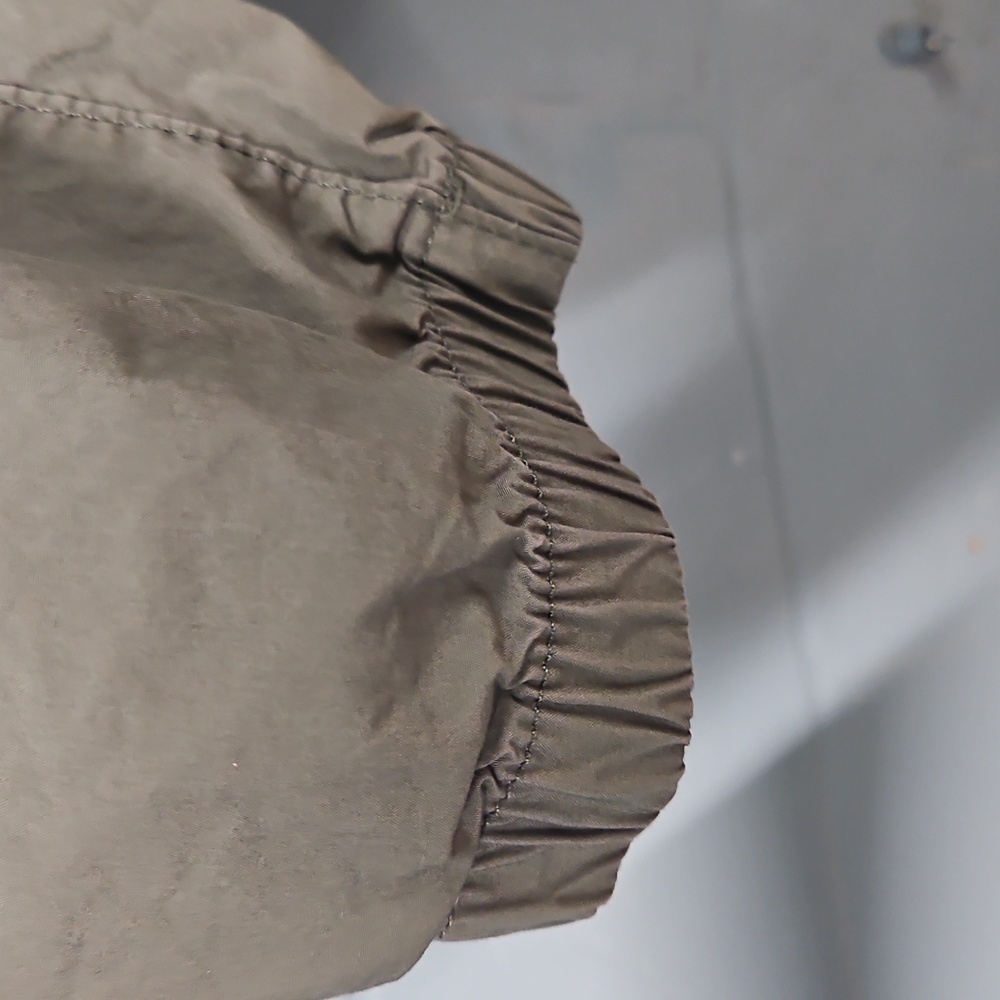 GAP Kids Olive Green Cargo Pants - Picture 4 of 7